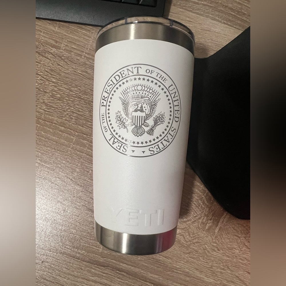 WHITE HOUSE YETI 20oz